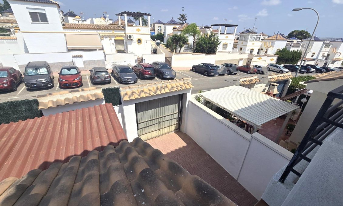 Használt Ingatlanok - Sorház -
Torrevieja - Los Altos
