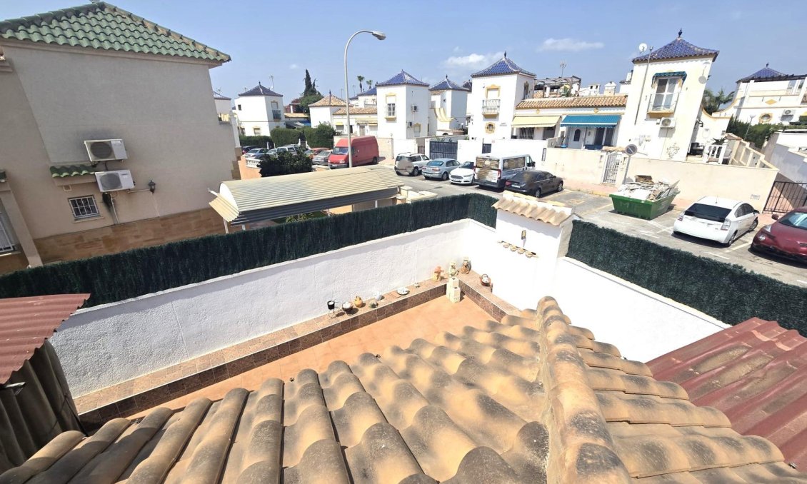 Használt Ingatlanok - Sorház -
Torrevieja - Los Altos