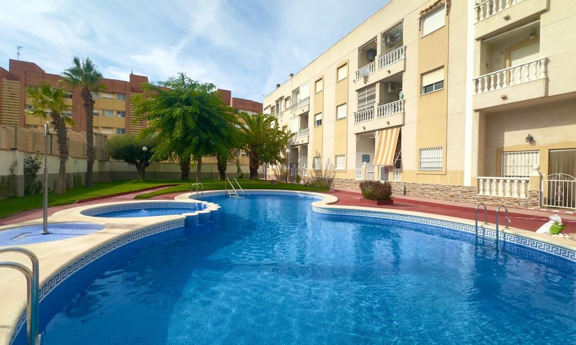 Resale - Penthouse -
Torrevieja - Estacion De Autobuses