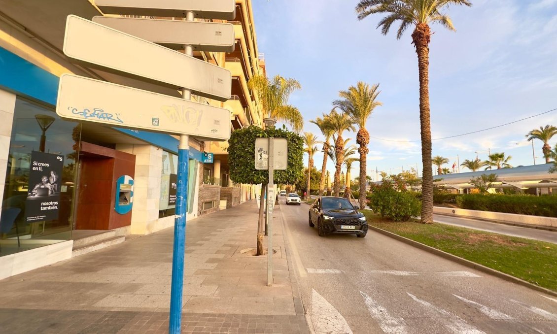 Segunda mano - Apartamento -
Torrevieja