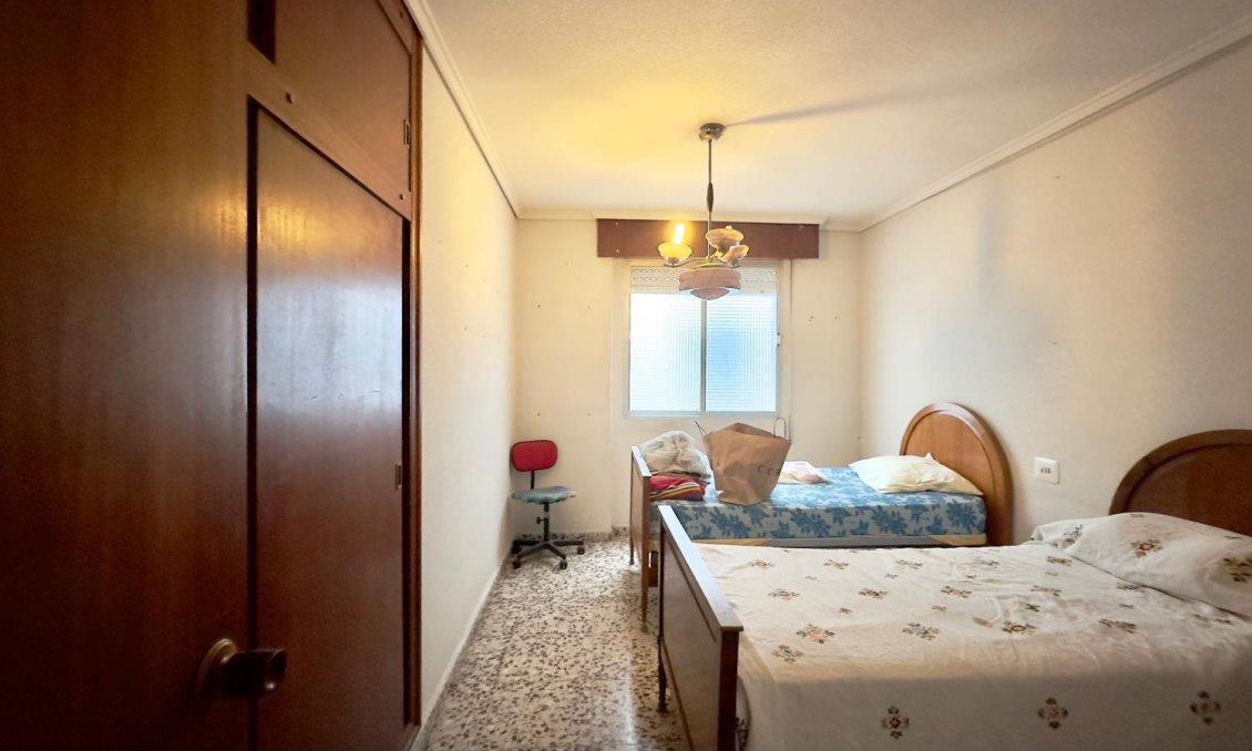 Segunda mano - Apartamento -
Torrevieja