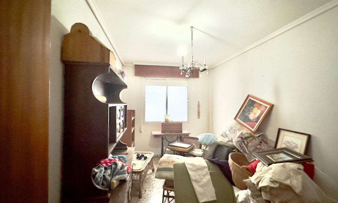 Segunda mano - Apartamento -
Torrevieja