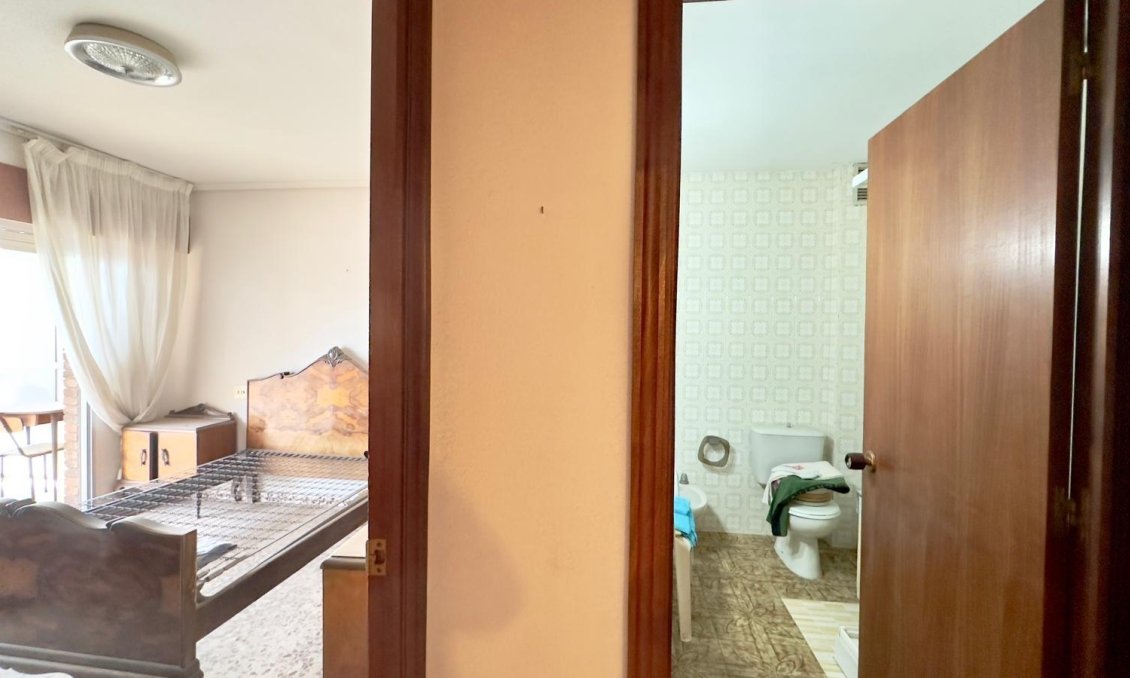 Segunda mano - Apartamento -
Torrevieja