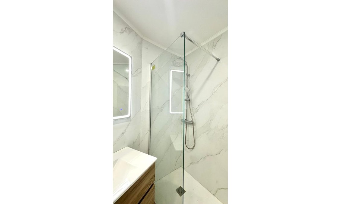 Használt Ingatlanok - Apartman -
Torrevieja - La Mata Pueblo