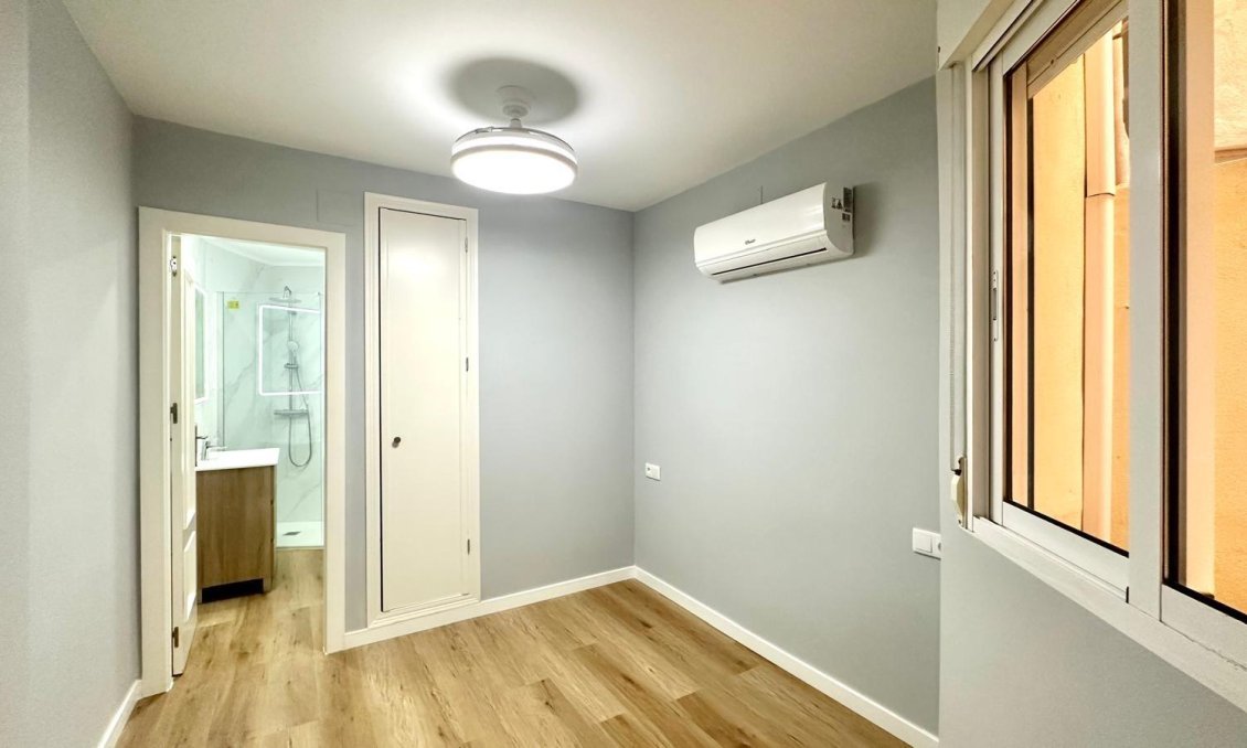 Használt Ingatlanok - Apartman -
Torrevieja - La Mata Pueblo