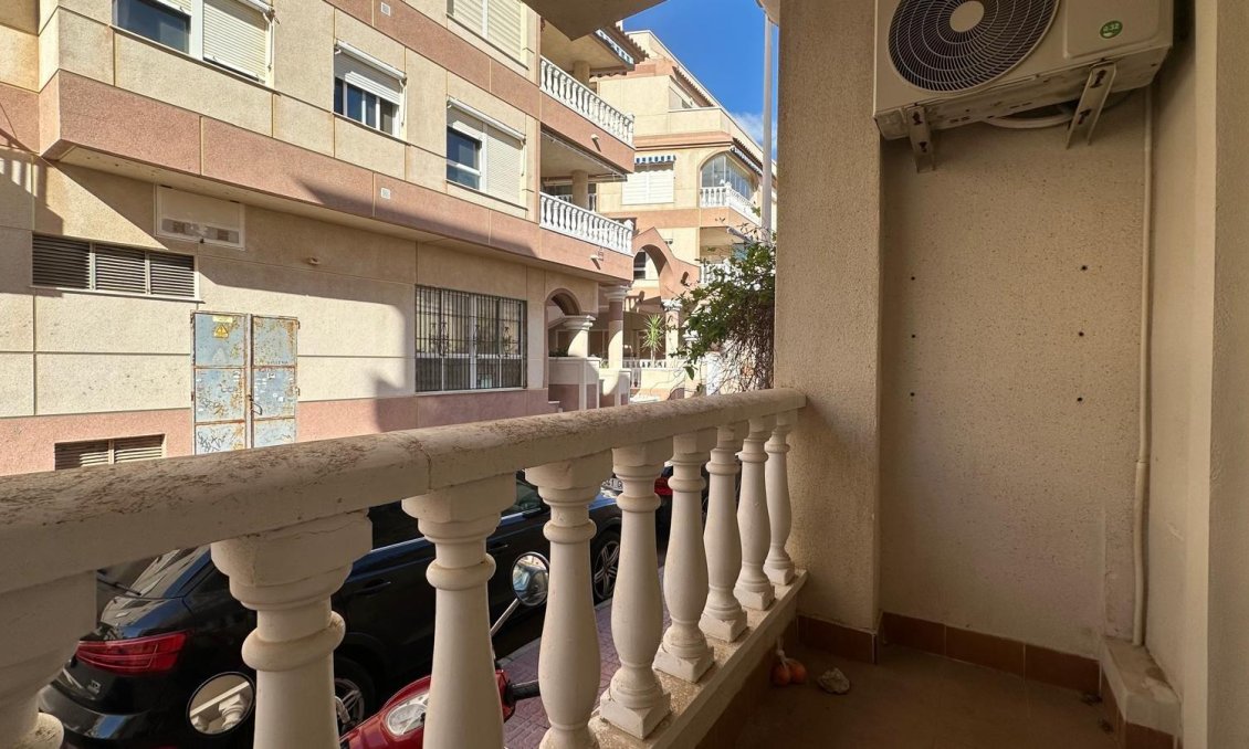 Használt Ingatlanok - Apartman -
Torrevieja - La Mata Pueblo