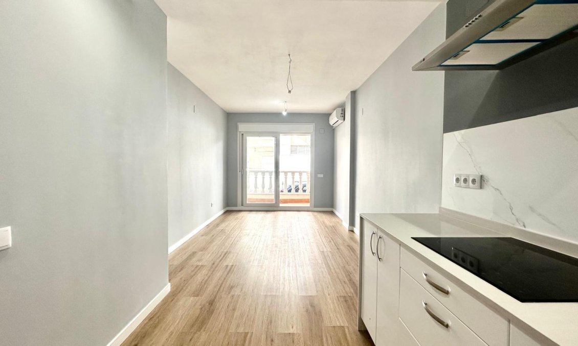 Használt Ingatlanok - Apartman -
Torrevieja - La Mata Pueblo
