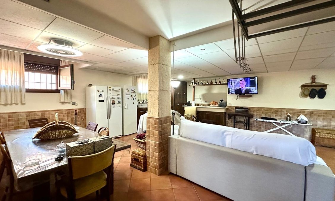 Használt Ingatlanok - Sorház -
Torrevieja - La Siesta