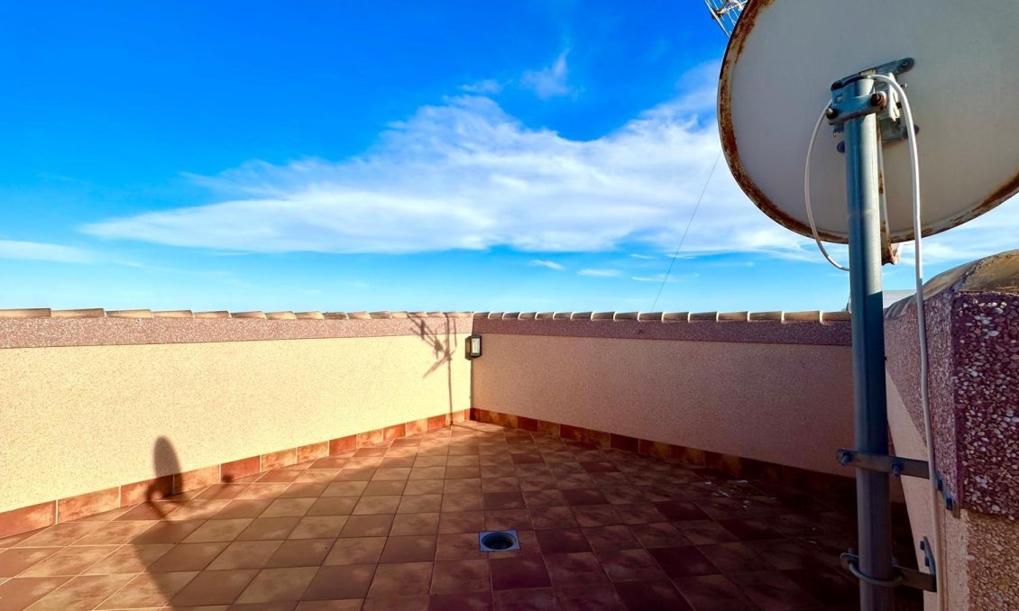 Használt Ingatlanok - Sorház -
Torrevieja - La Siesta