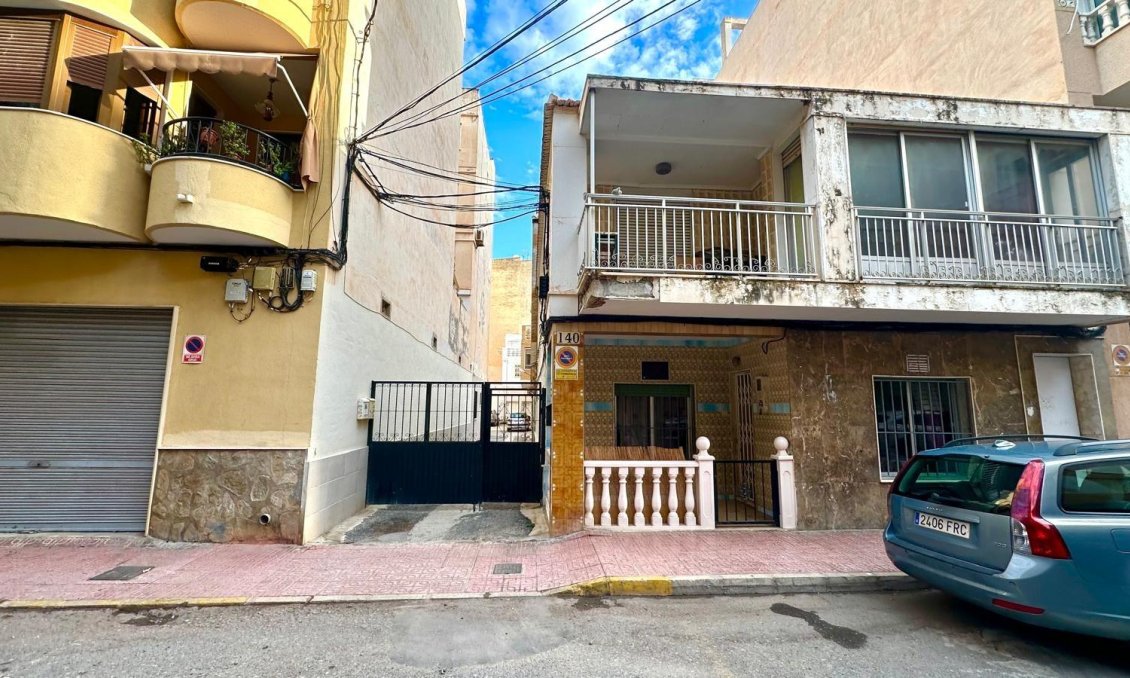 Resale - Townhouse -
Torrevieja - Playa del Cura