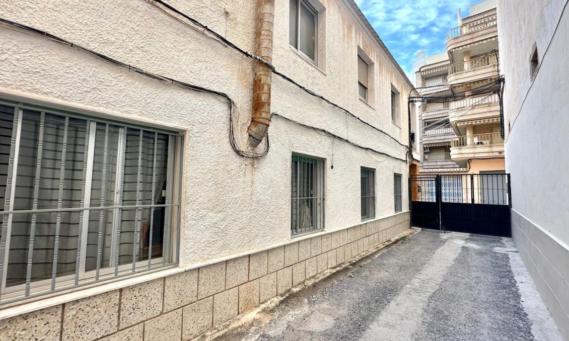Resale - Townhouse -
Torrevieja - Playa del Cura