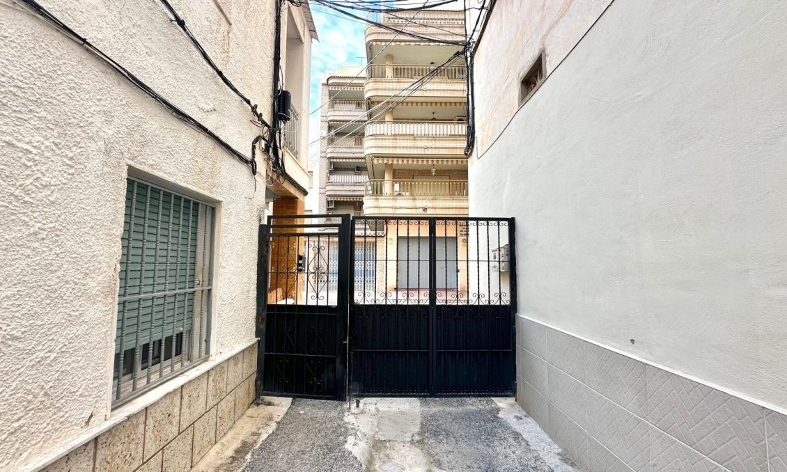Resale - Townhouse -
Torrevieja - Playa del Cura