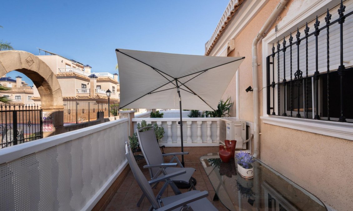Resale - Townhouse -
Orihuela Costa - Los Dolses