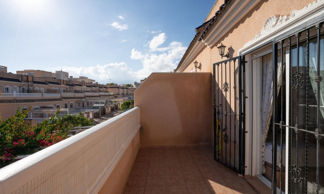 Resale - Townhouse -
Orihuela Costa - Los Dolses