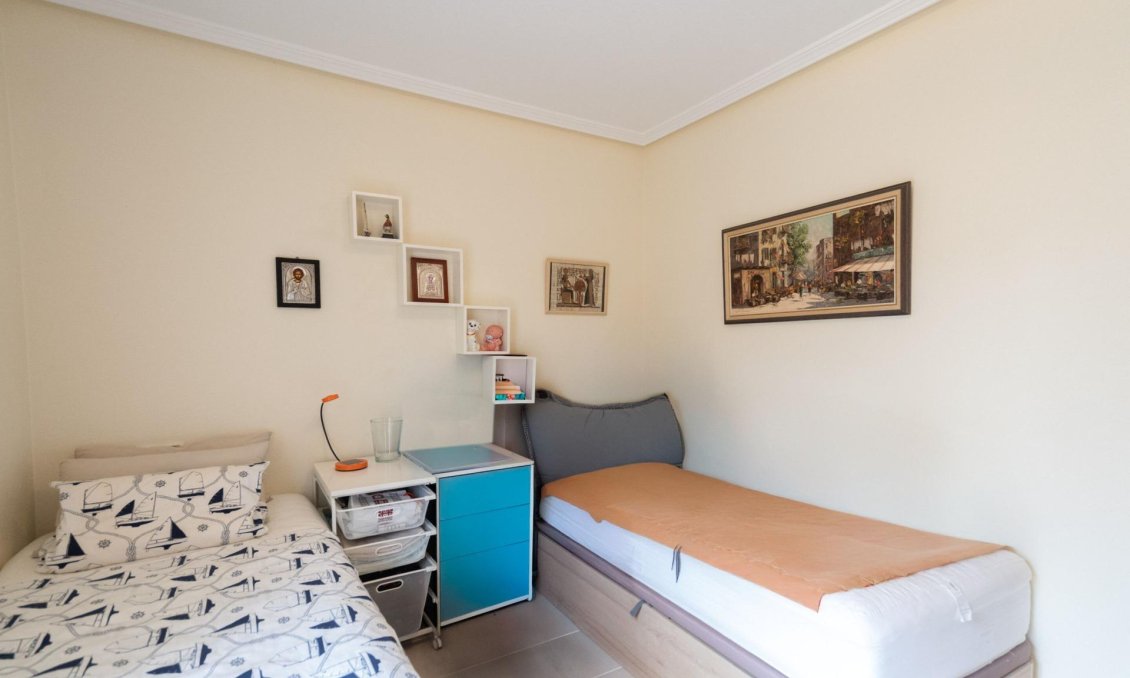 Resale - Townhouse -
Orihuela Costa - Los Dolses
