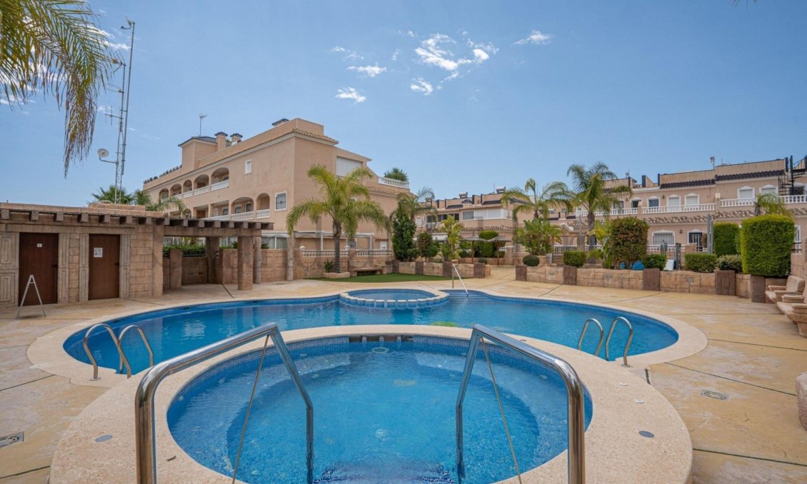 Resale - Townhouse -
Orihuela Costa - Los Dolses