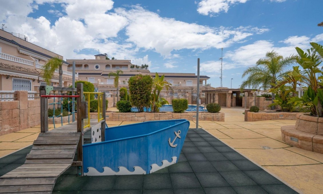 Resale - Townhouse -
Orihuela Costa - Los Dolses