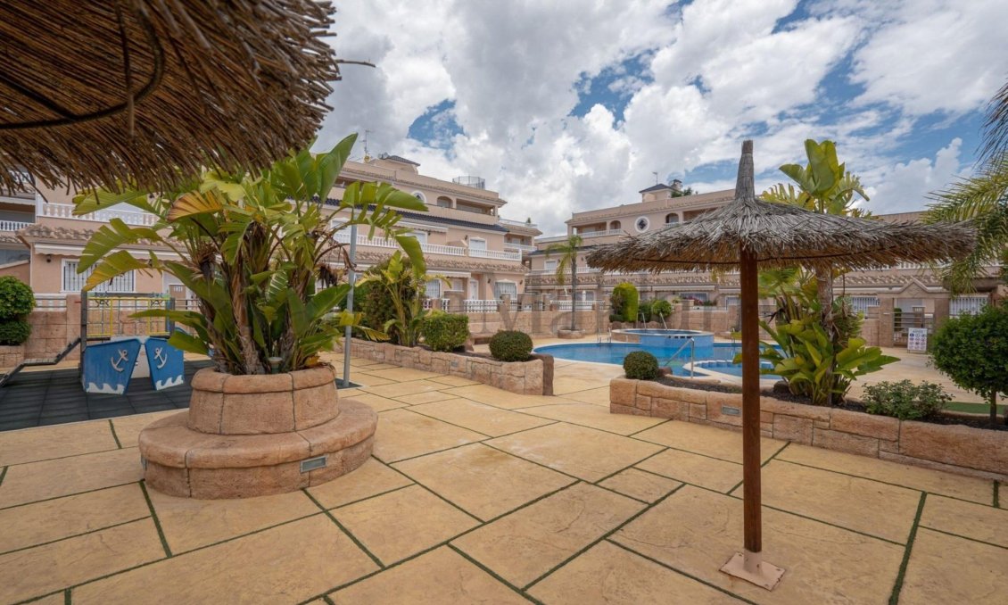 Resale - Townhouse -
Orihuela Costa - Los Dolses