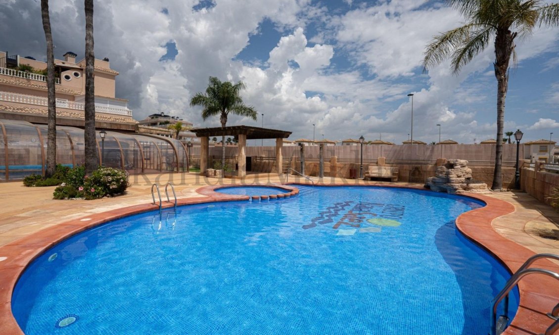 Resale - Townhouse -
Orihuela Costa - Los Dolses