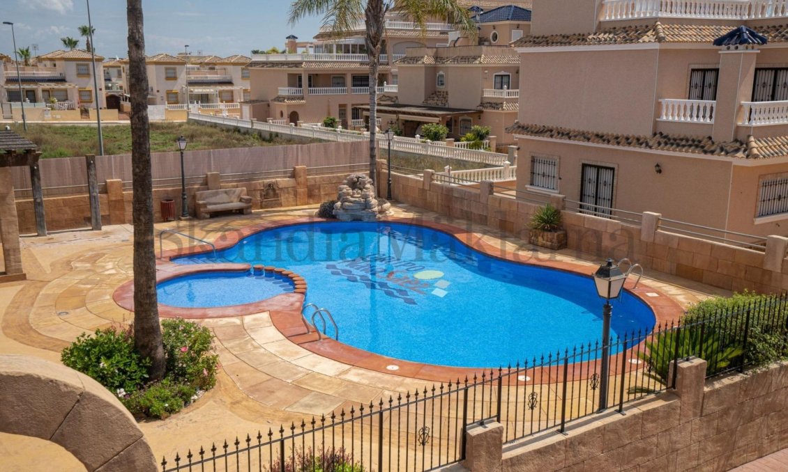 Resale - Townhouse -
Orihuela Costa - Los Dolses