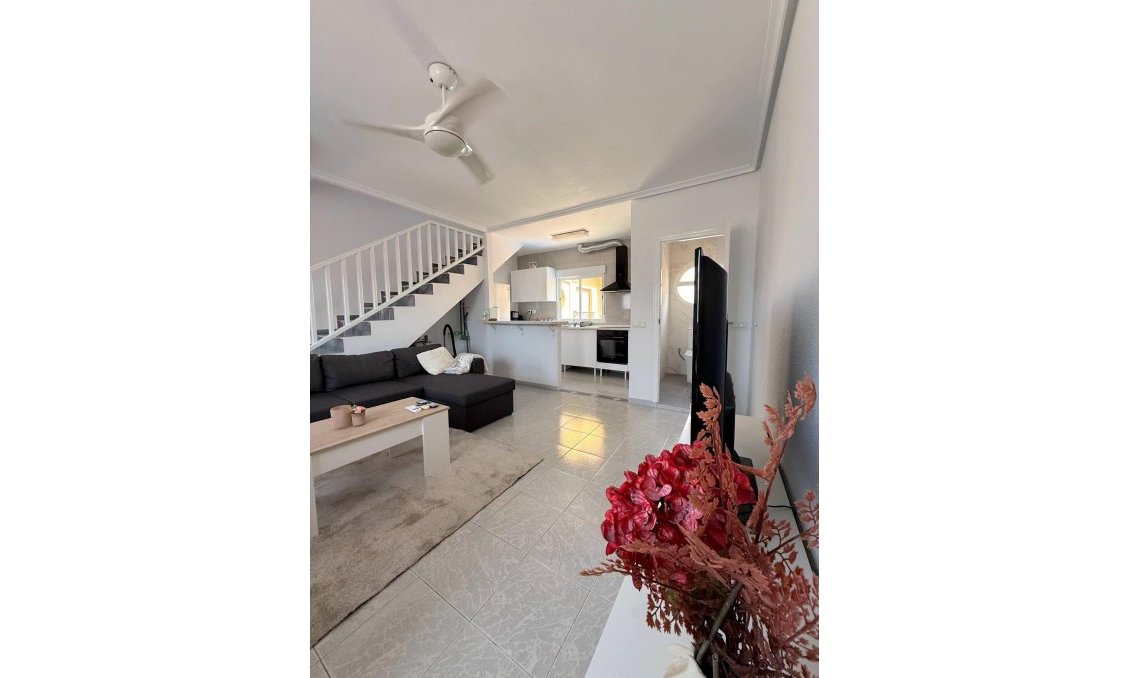 Resale - Duplex -
Torrevieja - Playa del Cura