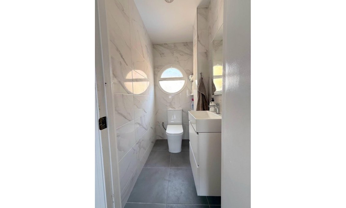 Resale - Duplex -
Torrevieja - Playa del Cura