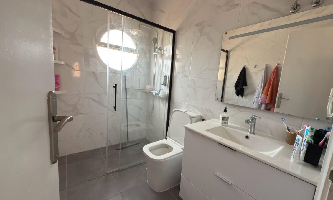 Resale - Duplex -
Torrevieja - Playa del Cura