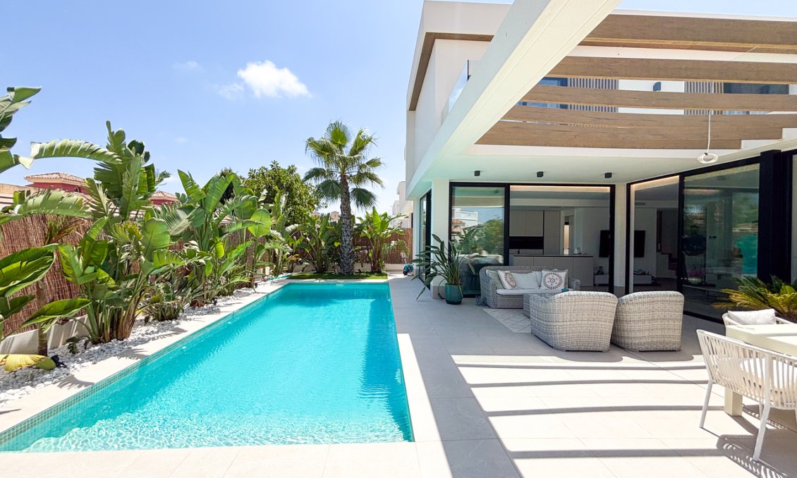 Segunda mano - Villa -
Cabo Roig - Costa Blanca