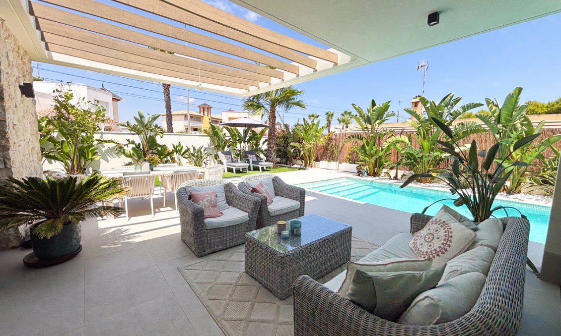 Segunda mano - Villa -
Cabo Roig - Costa Blanca