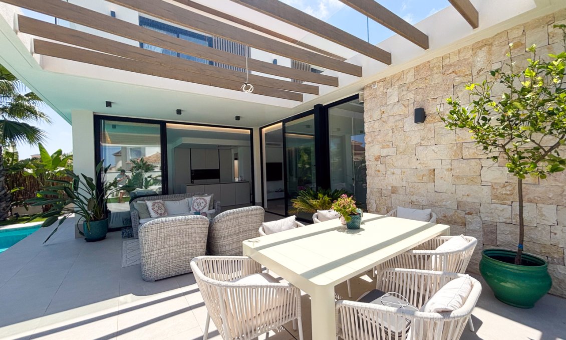 Segunda mano - Villa -
Cabo Roig - Costa Blanca