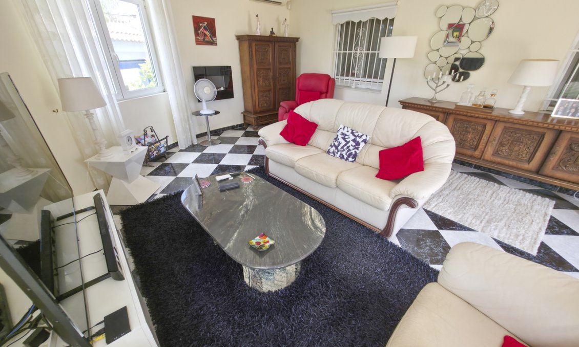 Wiederverkauf - Villa -
Torrevieja - Costa Blanca