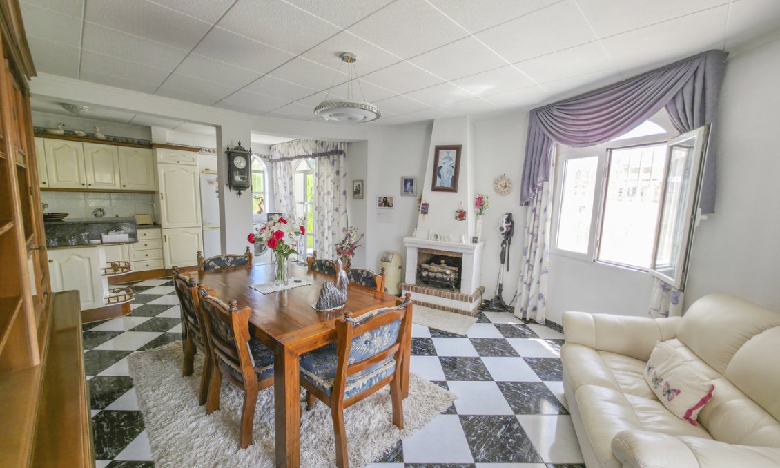 Wiederverkauf - Villa -
Torrevieja - Costa Blanca