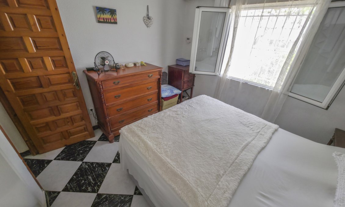 Wiederverkauf - Villa -
Torrevieja - Costa Blanca