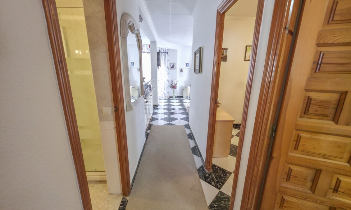 Wiederverkauf - Villa -
Torrevieja - Costa Blanca