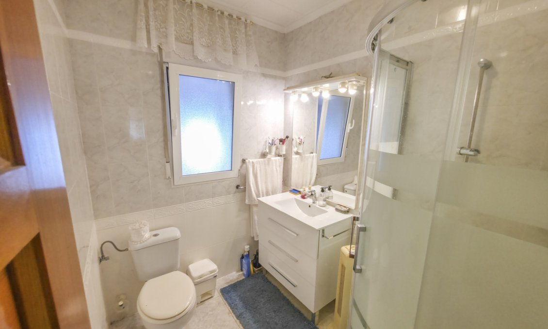 Wiederverkauf - Villa -
Torrevieja - Costa Blanca