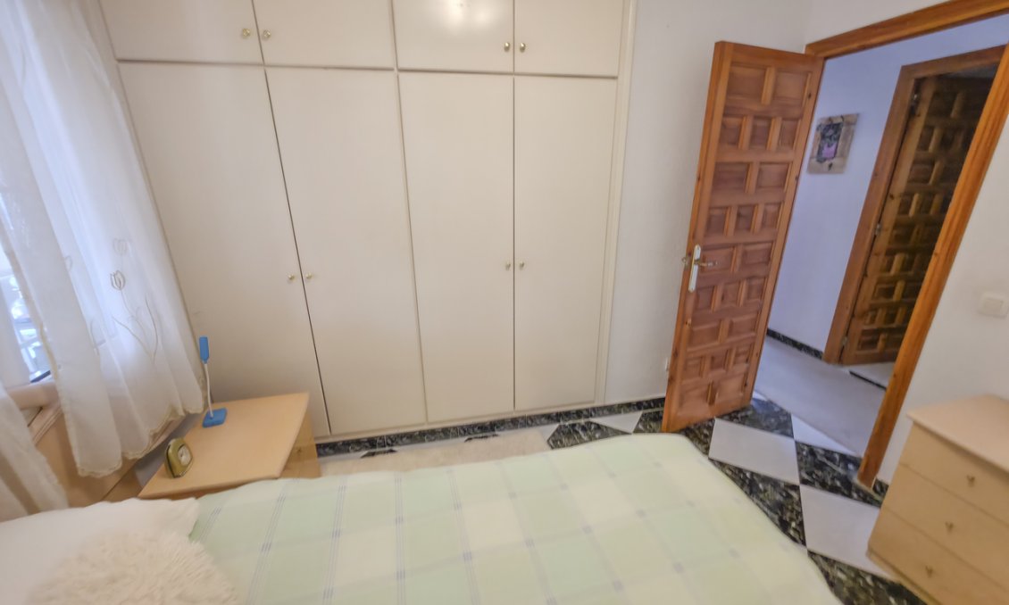 Wiederverkauf - Villa -
Torrevieja - Costa Blanca