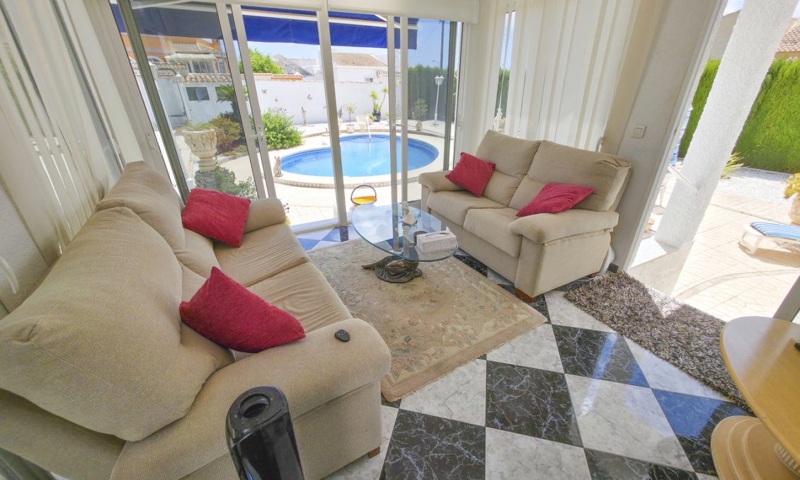 Wiederverkauf - Villa -
Torrevieja - Costa Blanca