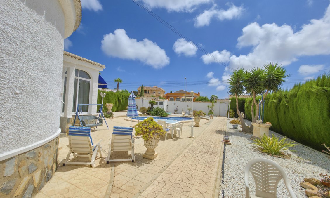 Wiederverkauf - Villa -
Torrevieja - Costa Blanca