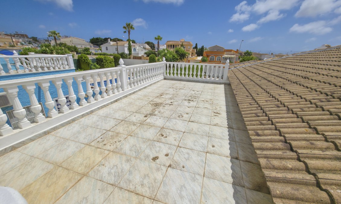 Wiederverkauf - Villa -
Torrevieja - Costa Blanca