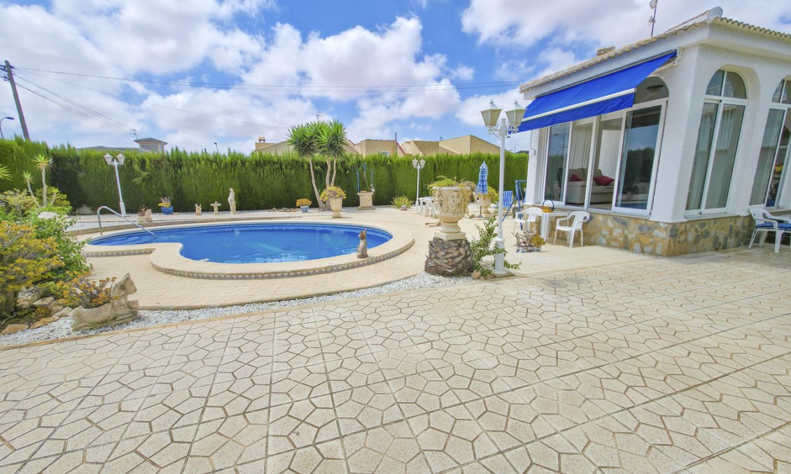 Wiederverkauf - Villa -
Torrevieja - Costa Blanca