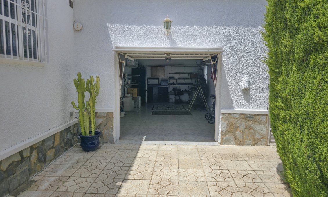 Wiederverkauf - Villa -
Torrevieja - Costa Blanca