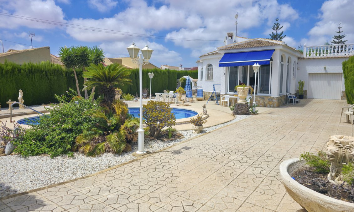 Wiederverkauf - Villa -
Torrevieja - Costa Blanca