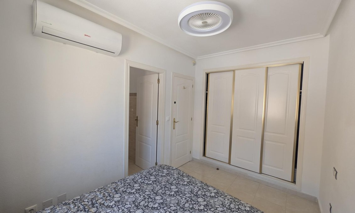 Resale - Villa -
Algorfa - Inland