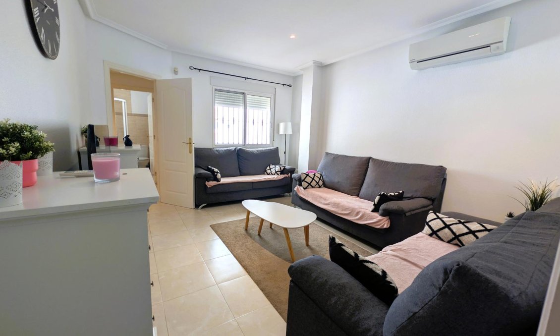 Resale - Villa -
Algorfa - Inland