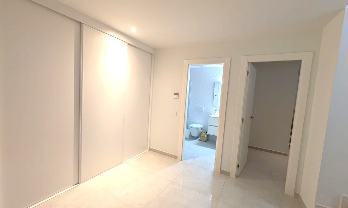 Használt Ingatlanok - Villa -
Cabo Roig - Costa Blanca