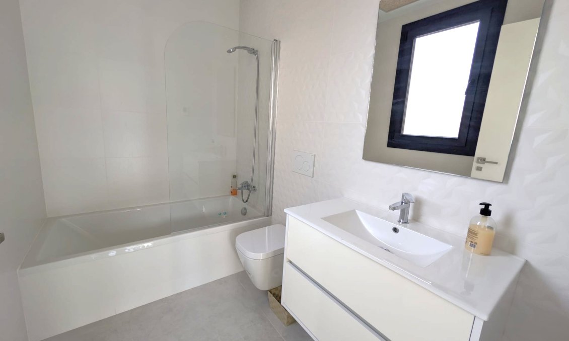 Használt Ingatlanok - Villa -
Cabo Roig - Costa Blanca