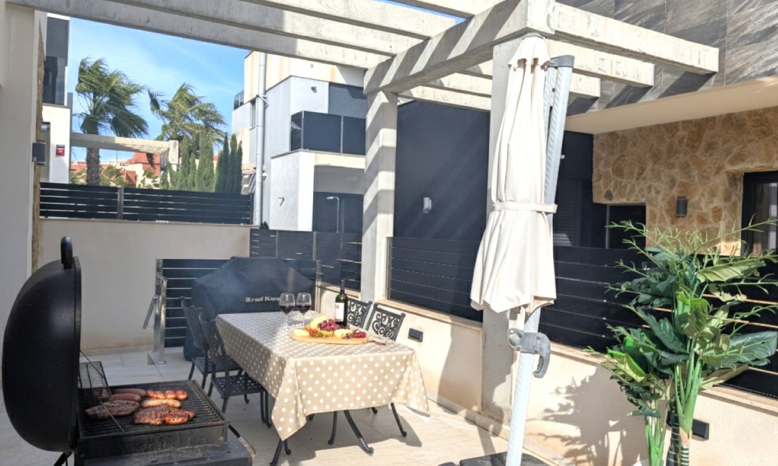 Használt Ingatlanok - Villa -
Cabo Roig - Costa Blanca