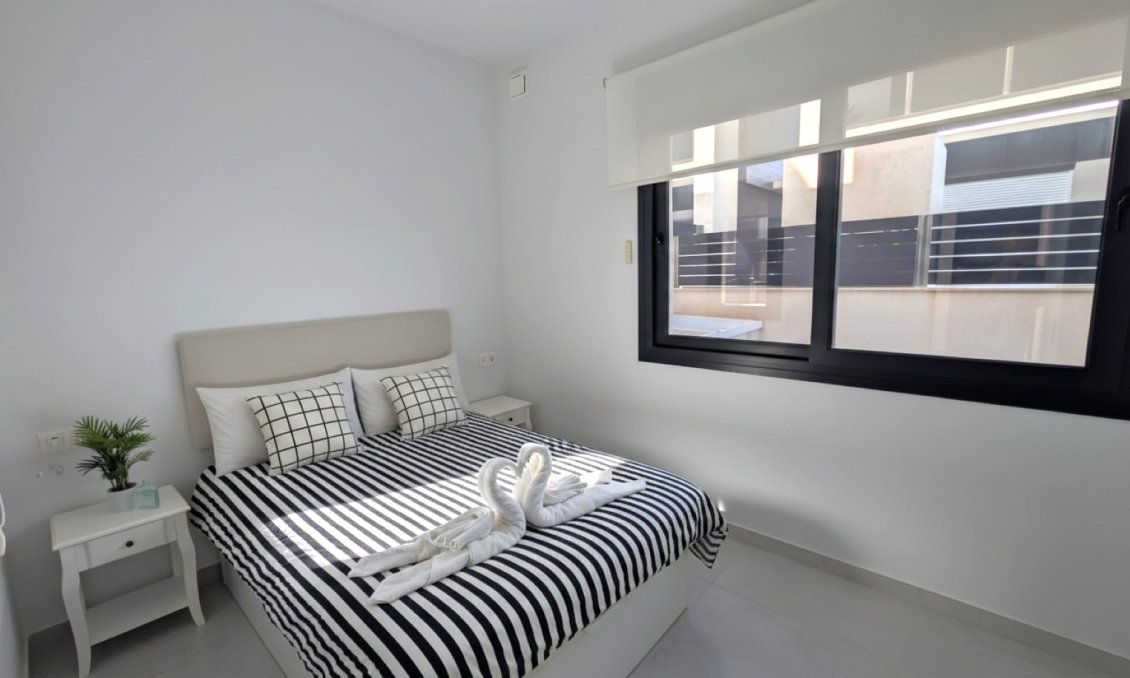 Használt Ingatlanok - Villa -
Cabo Roig - Costa Blanca