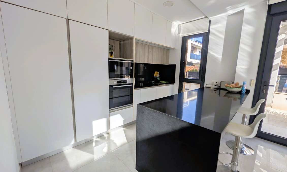 Használt Ingatlanok - Villa -
Cabo Roig - Costa Blanca