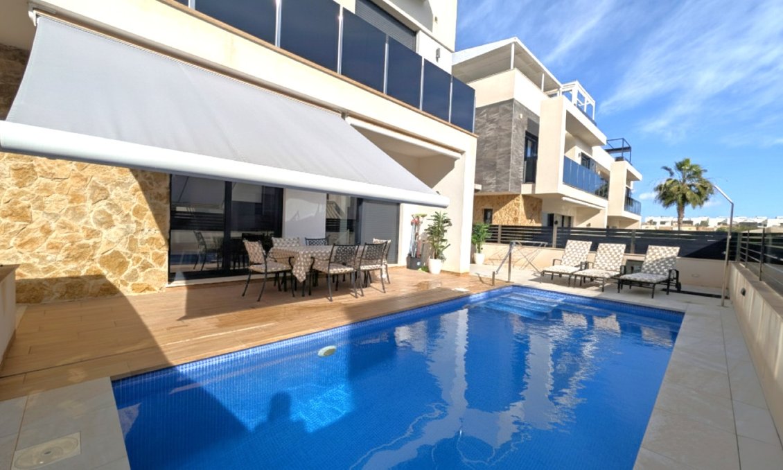 Használt Ingatlanok - Villa -
Cabo Roig - Costa Blanca